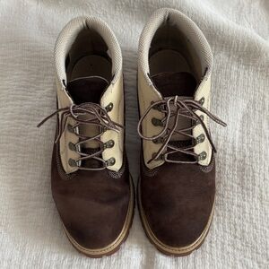 Timberland Men's Brown and Cream Boots Size 9 1/2 or women’s size 11